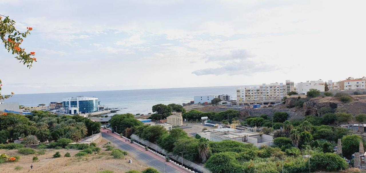 Kelly Guest House Praia Exterior photo