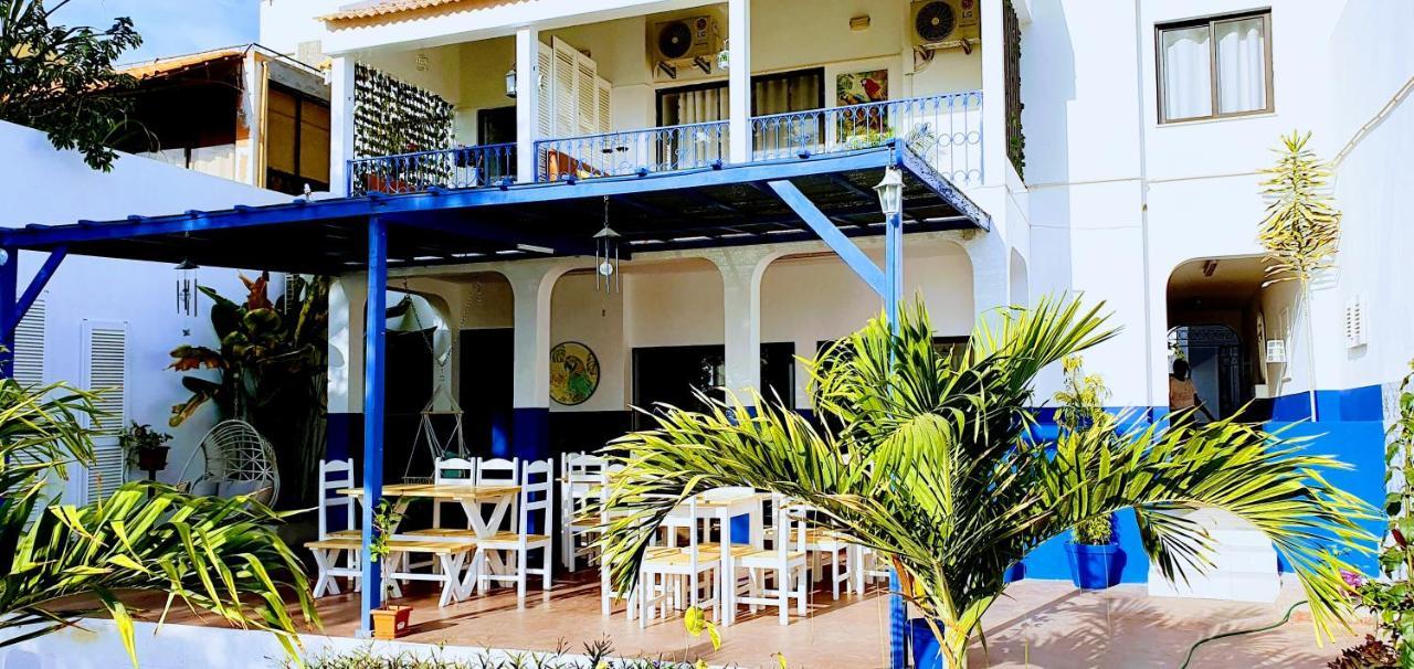 Kelly Guest House Praia Exterior photo